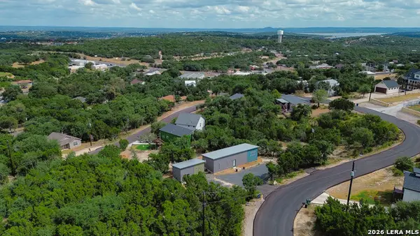 569 Ledgeview Dr, Canyon Lake, TX 78133