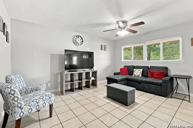 8214 Windlake St, San Antonio, TX 78230 - #3