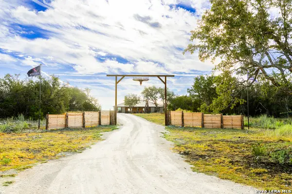 1202 Native Trail Way, Harper, TX 78631