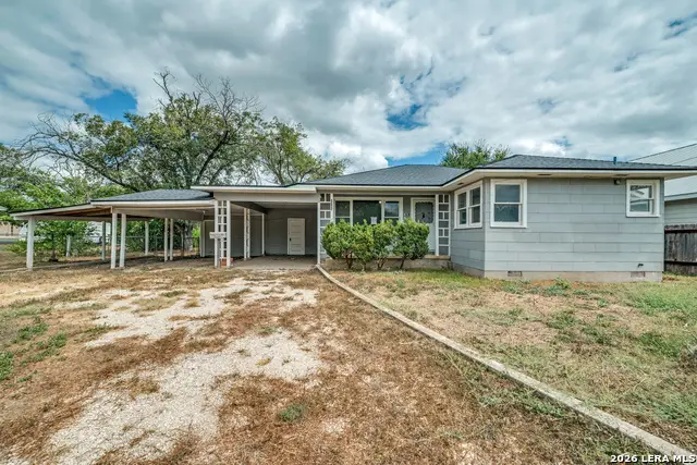 2705 Avenue I, Hondo, TX 78861 - #1