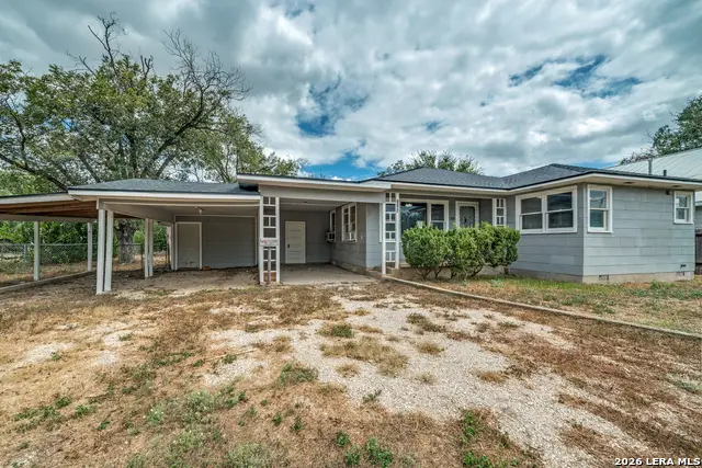 2705 Avenue I, Hondo, TX 78861 - #2