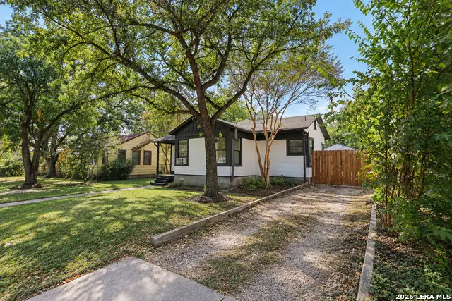 1418 W Lullwood Ave, San Antonio, TX 78201 - #2