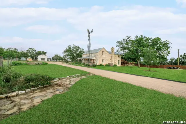 271 Smokehouse Rd, Fredericksburg, TX 78624 - #1