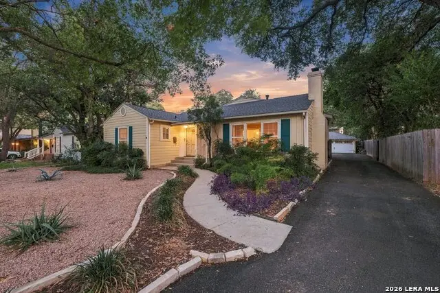 424 Canterbury Hill St, Terrell Hills, TX 78209 - #3