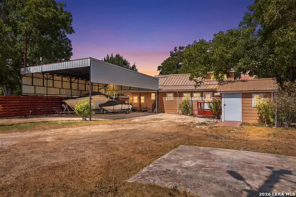 235 Burroughs, Seguin, TX 78155