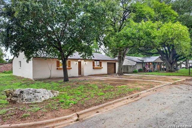 203 Haverlah Rd, Pleasanton, TX 78064 - #1