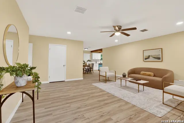 203 Haverlah Rd, Pleasanton, TX 78064 - #2