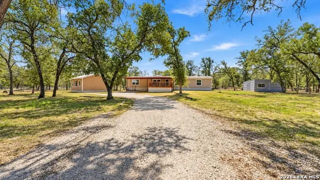 213 Oak View Dr, La Vernia, TX 78121 - #2