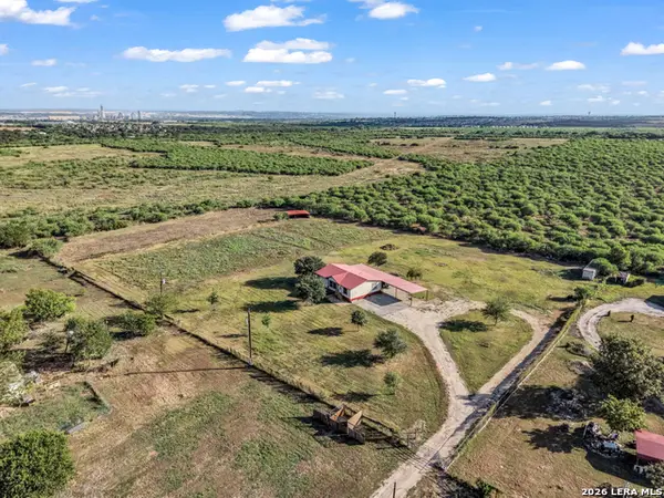 1509 Engel Rd, Marion, TX 78124