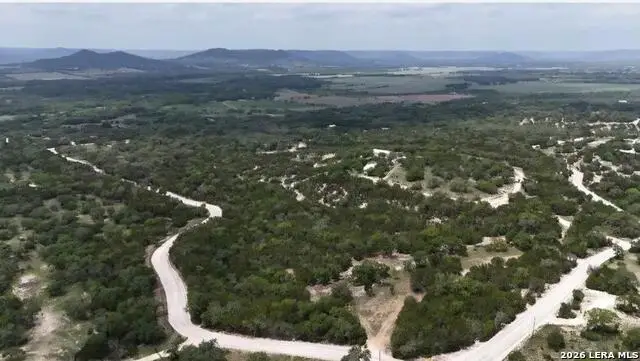 195 Mountain View Rd, Utopia, TX 78884 - #2