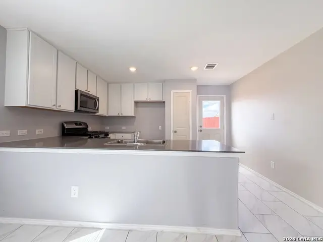 241 Payton Pl, Marion, TX 78124 - #2