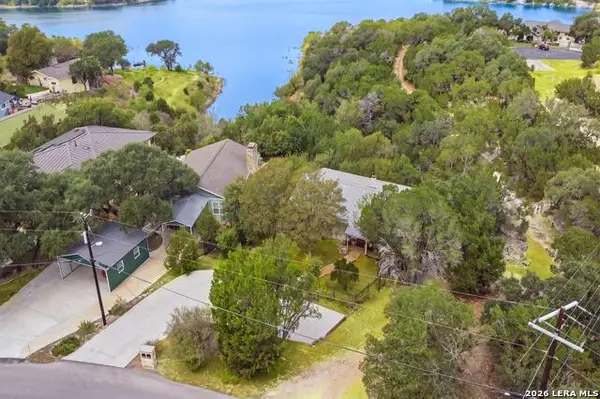 713 Cindy Dr, Canyon Lake, TX 78133
