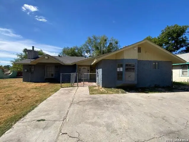 402 Ramon St, Del Rio, TX 78840 - #1