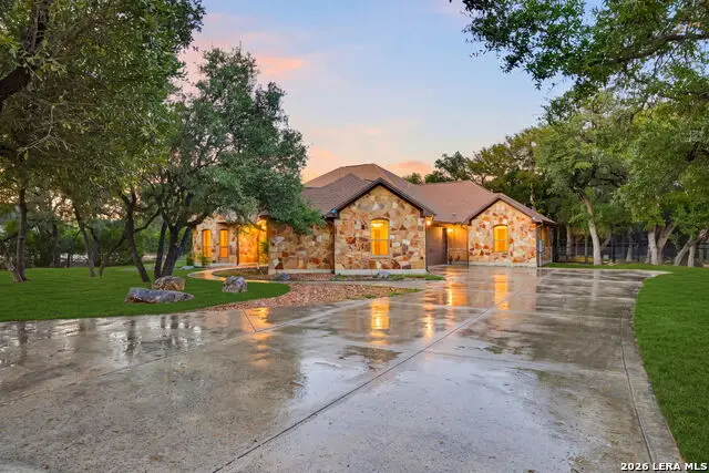 560 Saxet Trl, Spring Branch, TX 78070 - #2