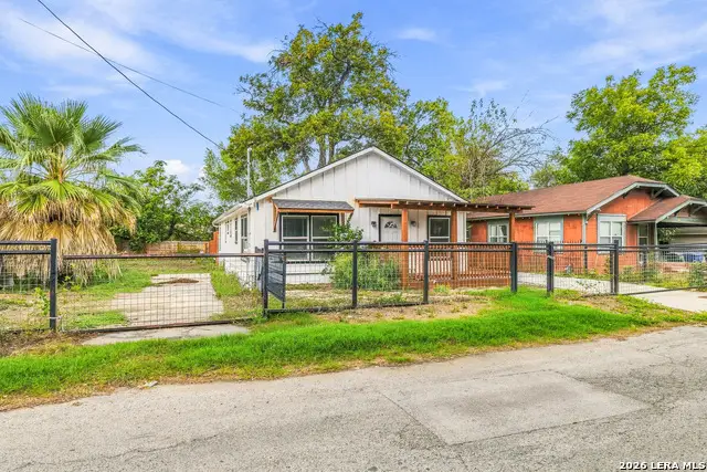 1623 N Center St, San Antonio, TX 78202 - #2