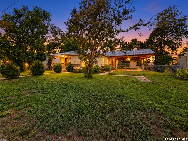 1306 1 /2 16th St, Hondo, TX 78861 - #1