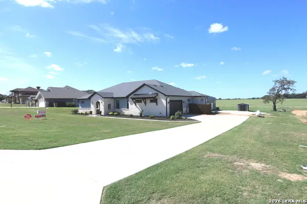 120 Western Way, Adkins, TX 78101