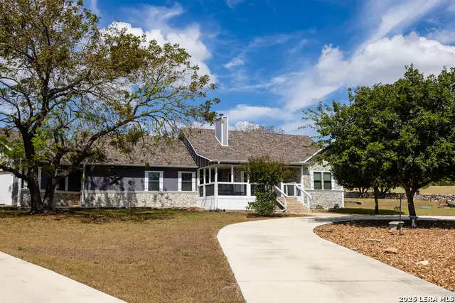 219 Victoria Dr, Kerrville, TX 78028 - #1