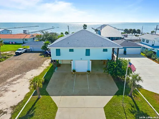 1528 S Magnolia St, Rockport, TX 78382 - #2