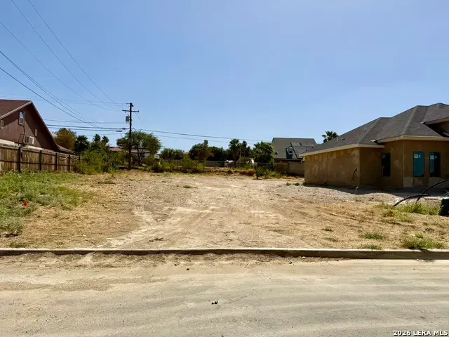 748 Encinal Dr, Eagle Pass, TX 78852 - #1
