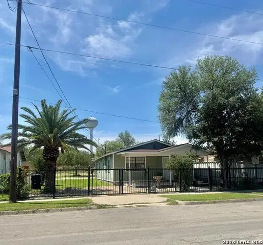 2014 King Arthur, Eagle Pass, TX 78852 - #1
