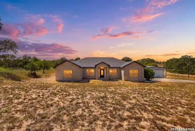 254 Broken Arrow, Floresville, TX 78114 - #1
