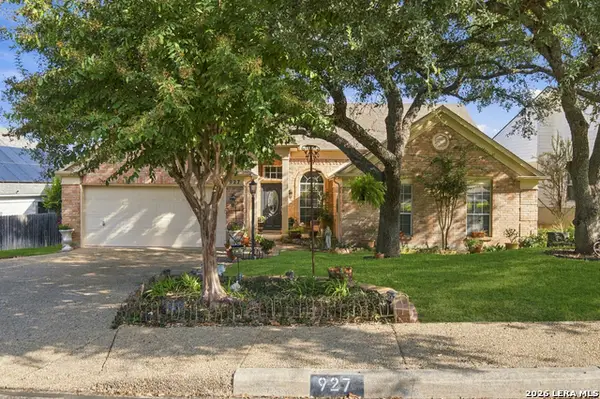 927 Lightstone Dr, San Antonio, TX 78258