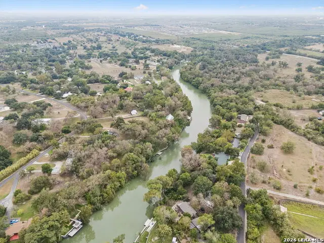 8 River Oak Dr, Seguin, TX 78155 - #2