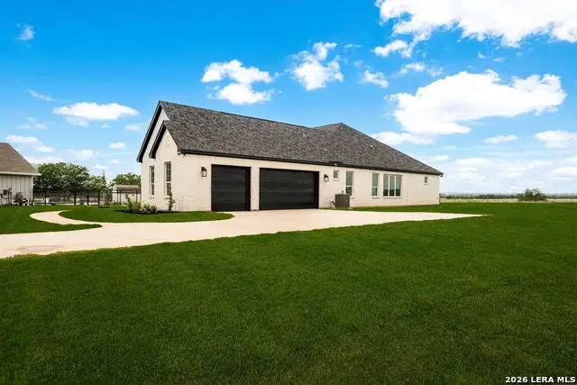 302 Venado Oaks, Castroville, TX 78009 - #3