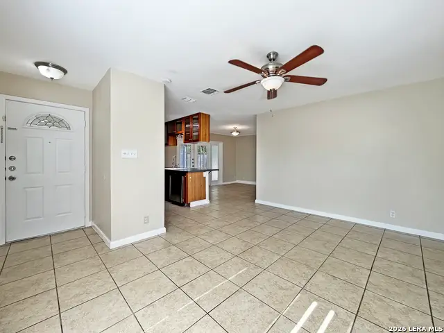 206 Lost Forest St, Live Oak, TX 78233 - #2