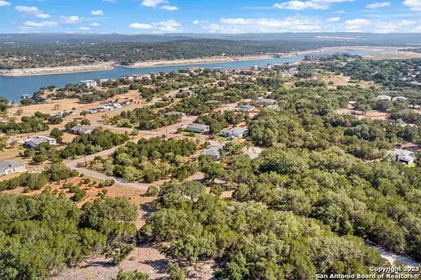 21801 O'neill Ave, Lago Vista, TX 78645
