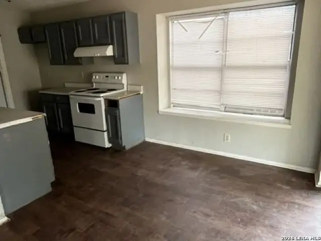 7355 Montgomery Dr, San Antonio, TX 78239 - #3