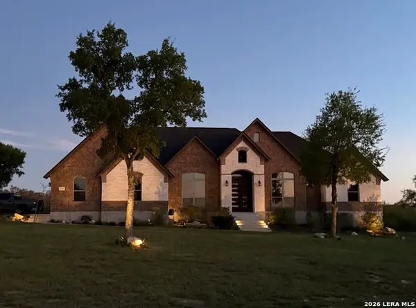 711 Stone Loop, Castroville, TX 78009