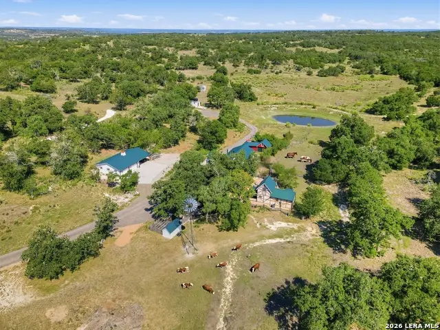328 Himmel Rd, Fredericksburg, TX 78624 - #2
