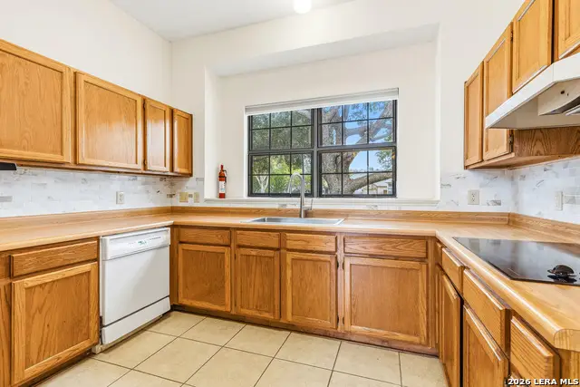 13007 Beacon Park Dr, San Antonio, TX 78249 - #2