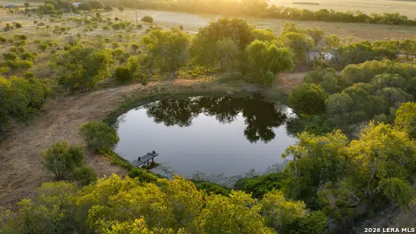 13407 Fm 1346, St Hedwig, TX 78152