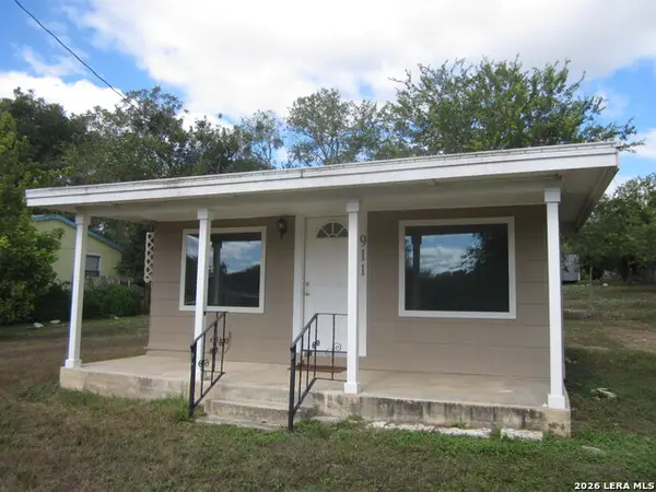 911 Cypress, Bandera, TX 78003