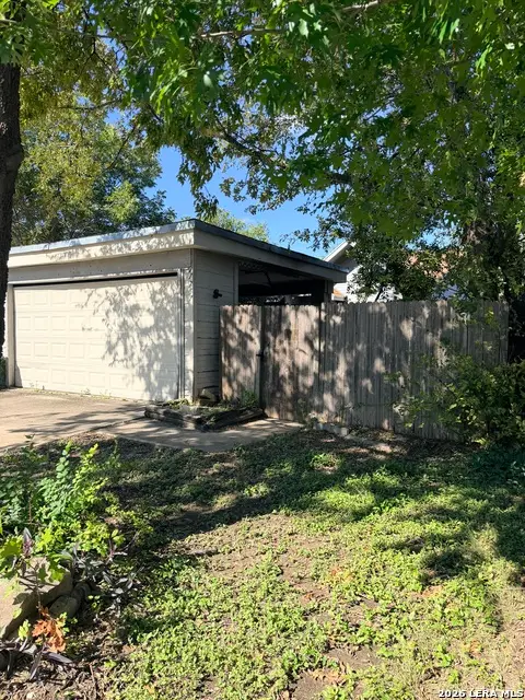 11751 Country Springs St, San Antonio, TX 78249
