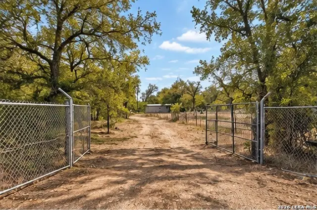 123 Oak Forest Ct, Cedar Creek, TX 78612 - #1