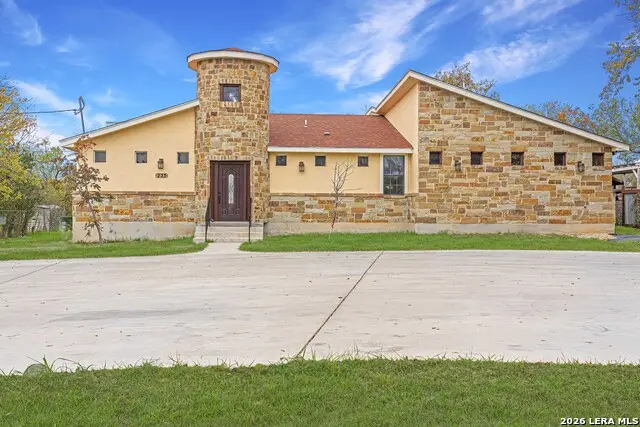233 Esmeralda Dr, San Antonio, TX 78228 - #1