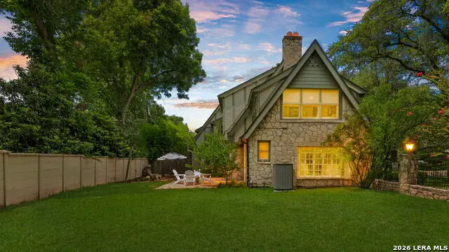 137 Park Dr, Olmos Park, TX 78212 - #2