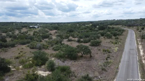 261 Grand Rnch, Hondo, TX 78861