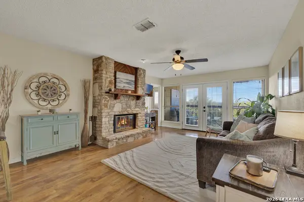 1226 Cougar Dr #12, Canyon Lake, TX 78133