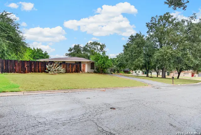 1 Buena Vista Circle, Uvalde, TX 78801 - #3