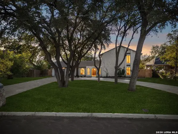 1422 E Sunshine Dr, San Antonio, TX 78228