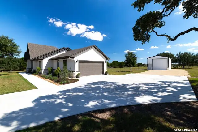 798 Horseshoe Falls, Bandera, TX 78003 - #2
