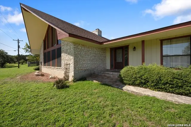 2044 Medina Hwy, Kerrville, TX 78028 - #3