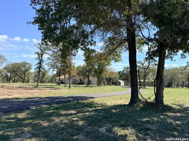 444 Shannon Rdg, Floresville, TX 78114 - #2