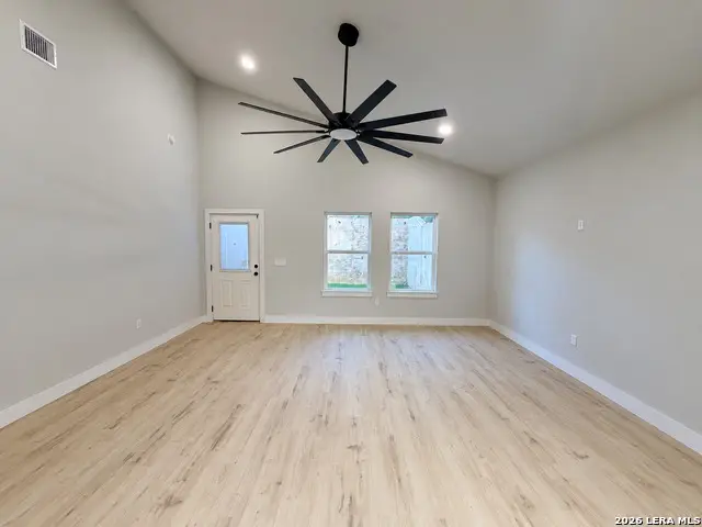 6526 Woodstock Dr, San Antonio, TX 78223 - #2