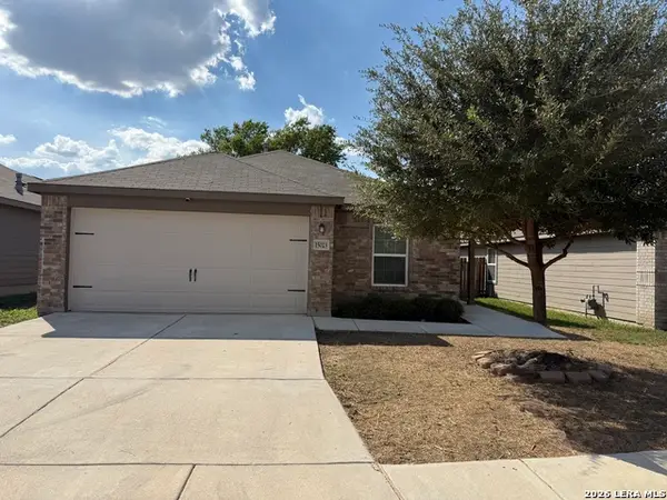 15023 Harbor Lndg, Von Ormy, TX 78073